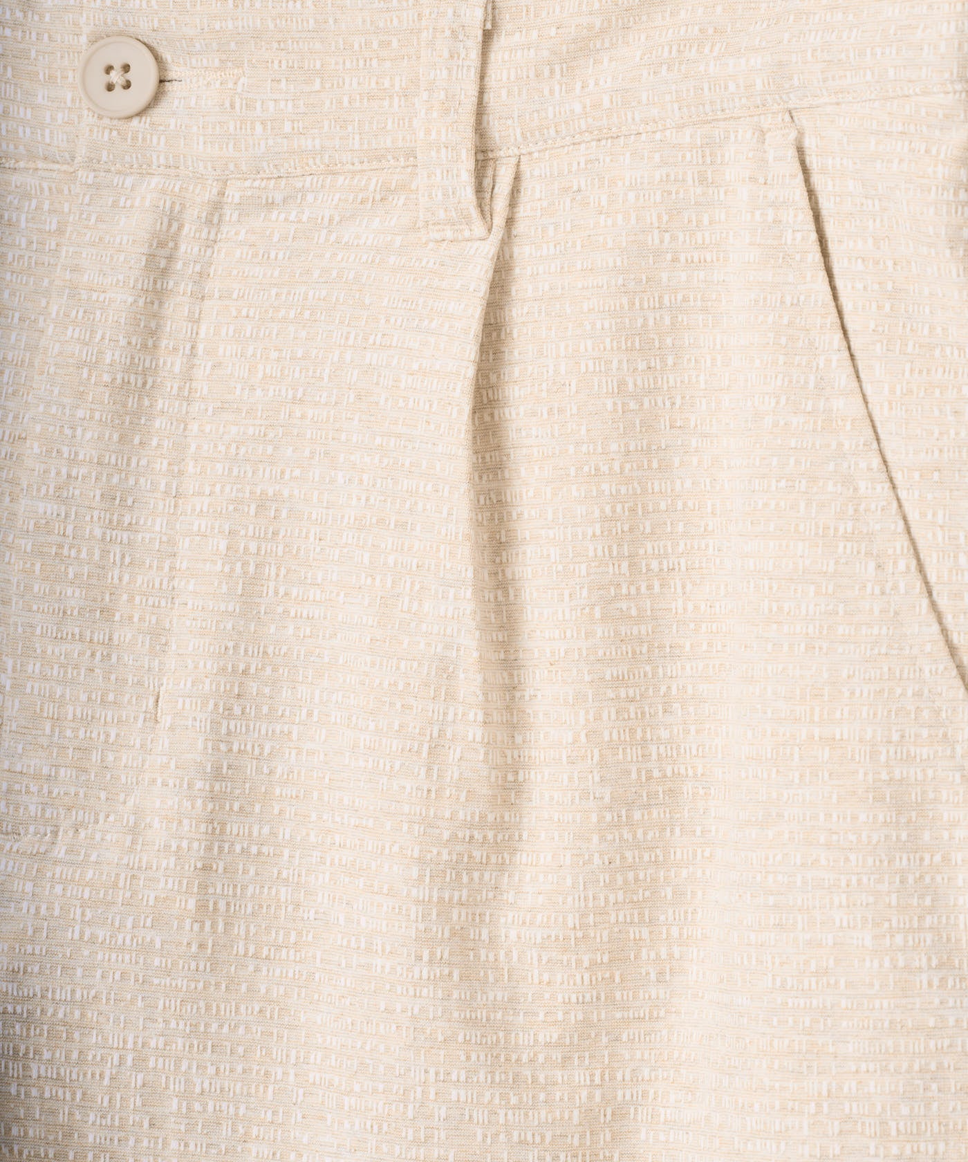Ridgeweave Pleated Shorts - Sand flatlay 04